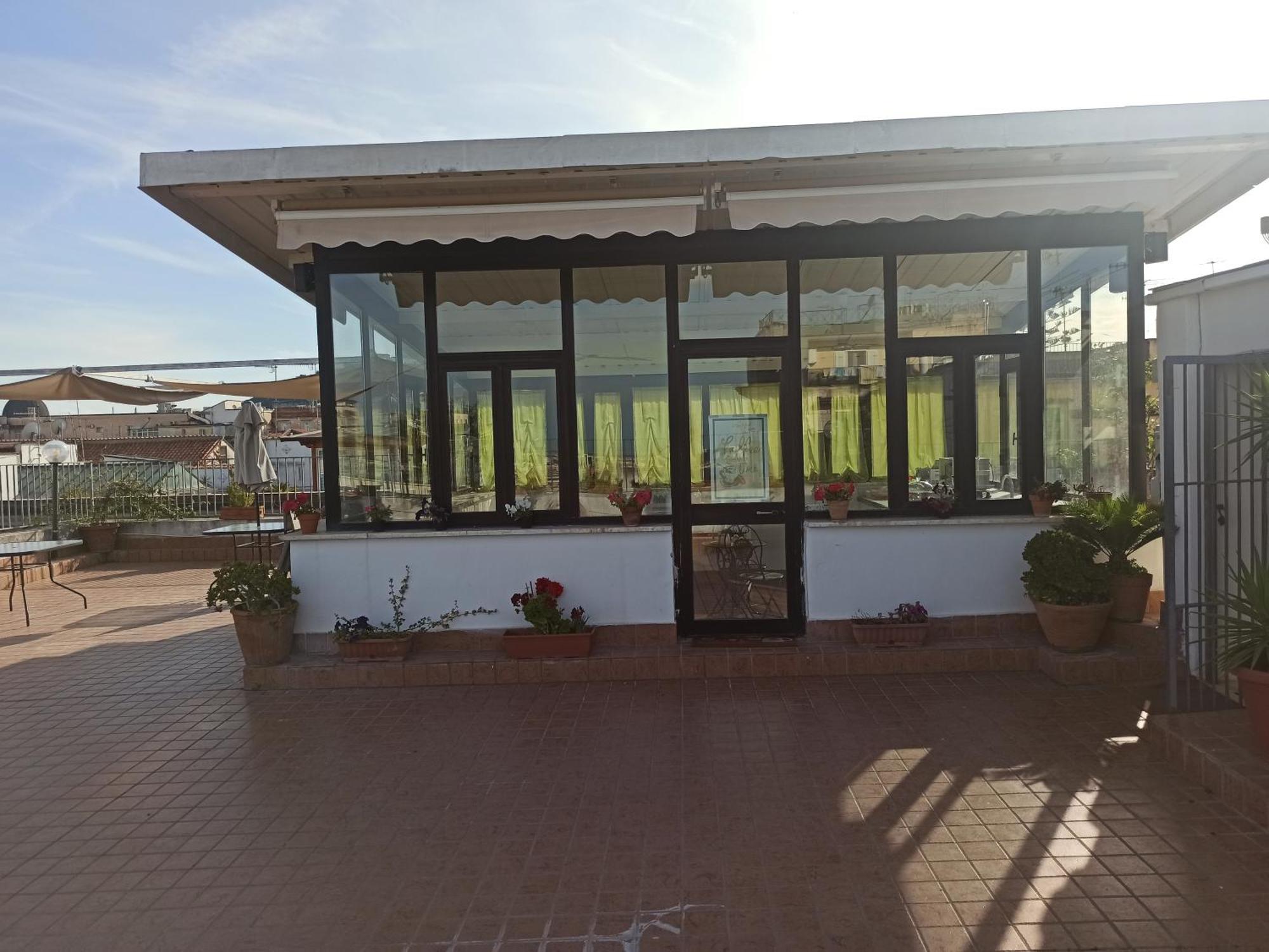 Hotel La Terrazza Delle Fate Neapel Exterior foto